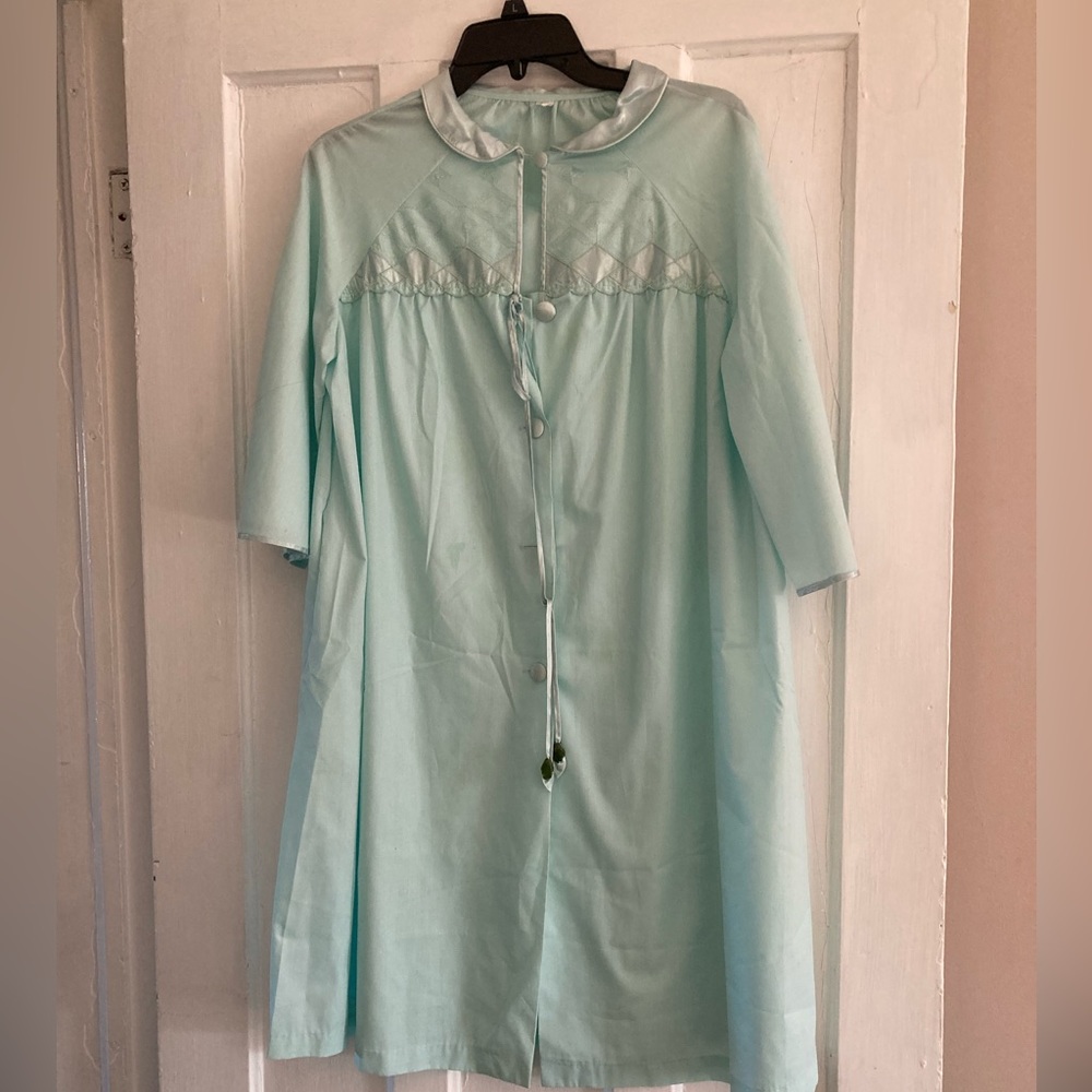 Vintage Schrank Mint Green Robe / House dress